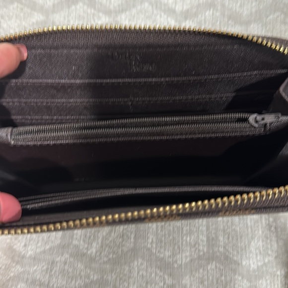 Daisy Rose wallet bought on amazon - Picture 2 of 3